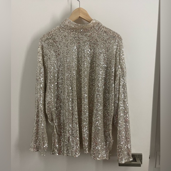 H&M sequinned long sleeved top - Picture 2 of 3